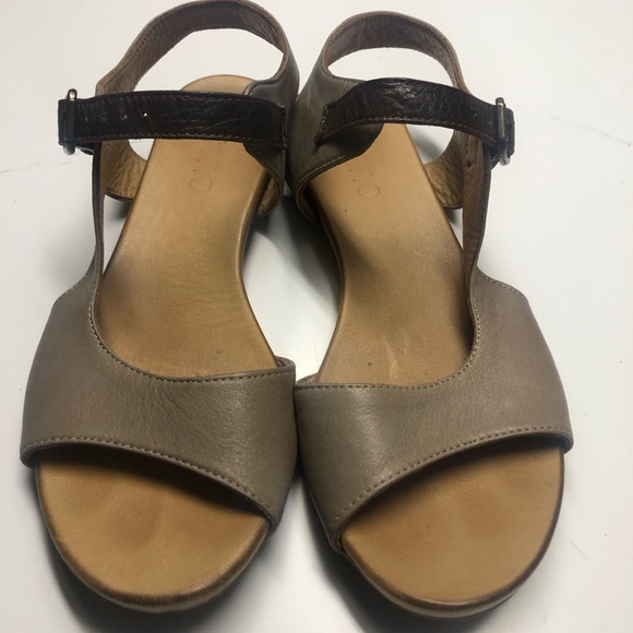 Bueno Shoes - Leather BUENO YVONNES SANDALS size  8 or 39